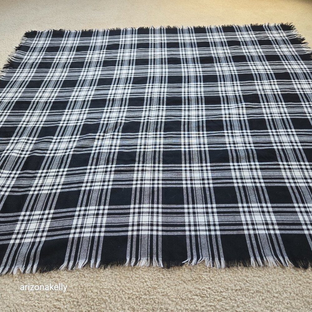 NWOT Wool Square Scarf Shawl Black and White Plaid Moffat Woolens - Picture 5 of 10